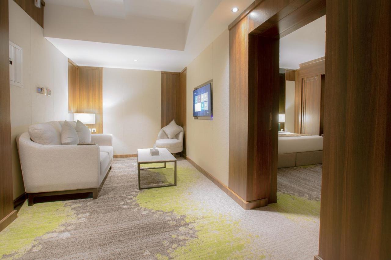 Azar Hotel Ahad Rafidah Extérieur photo