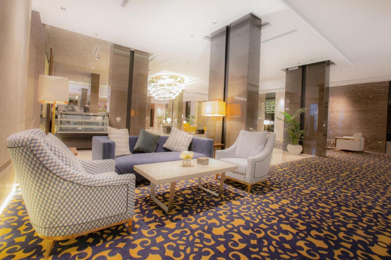 Azar Hotel Ahad Rafidah Extérieur photo