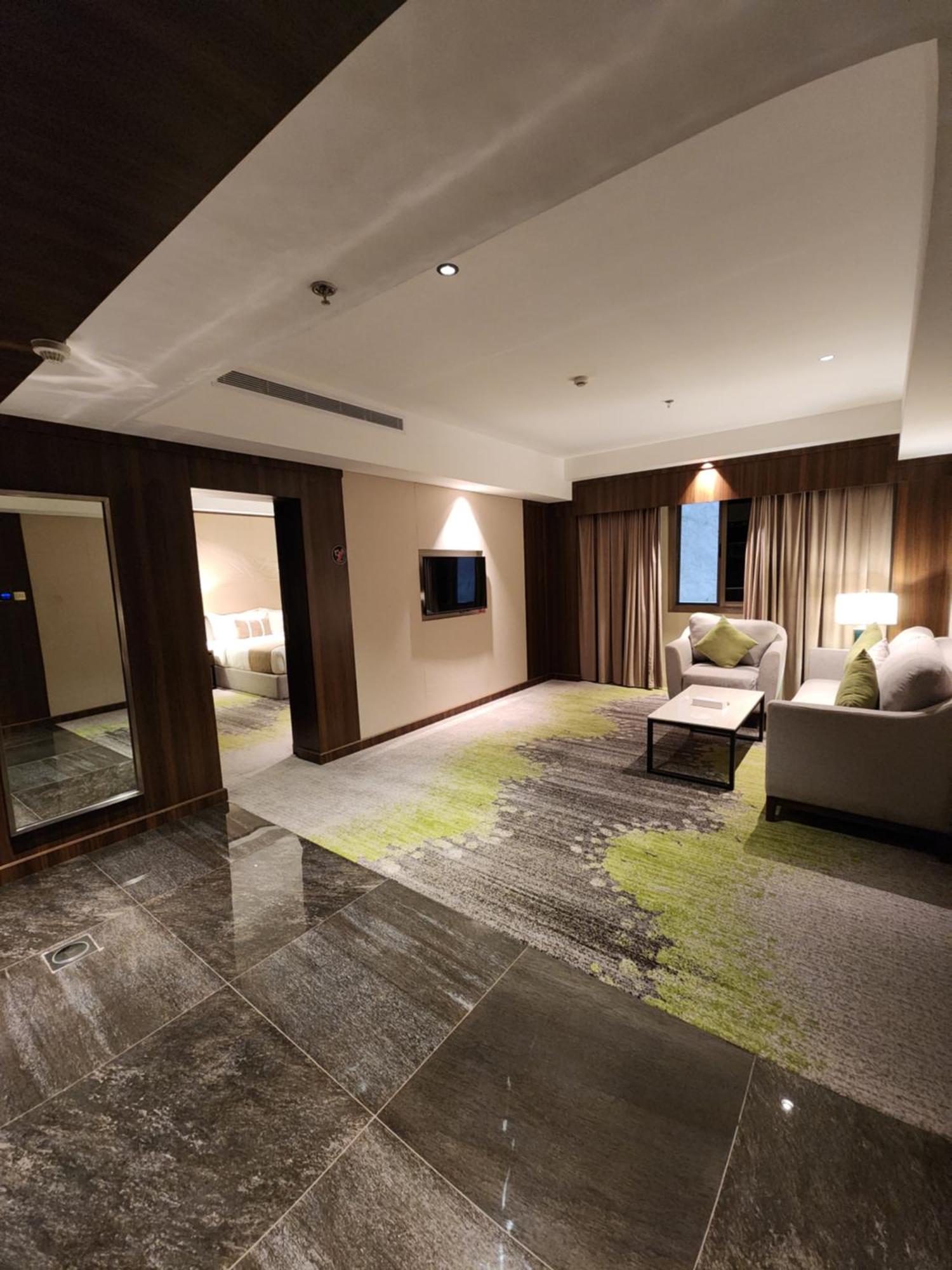 Azar Hotel Ahad Rafidah Extérieur photo